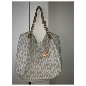 Michael Kors Lilly Tote Bag